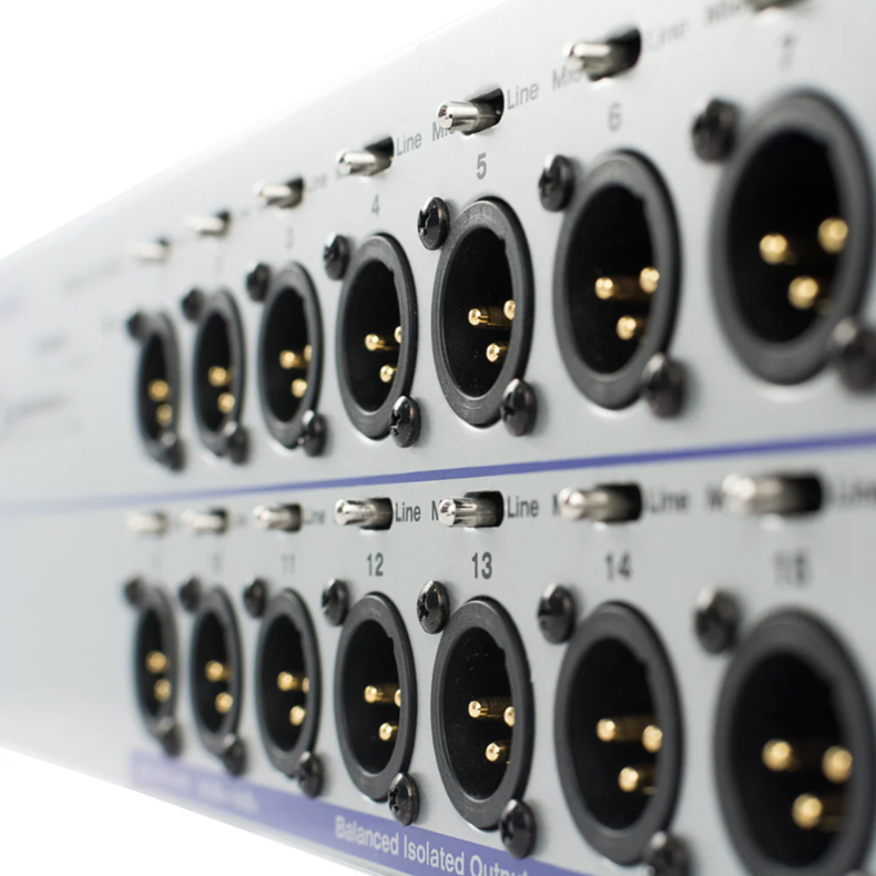 AudioPressBox APB-D116 R-D активный 19-дюймовый аудиораспределитель  с 1 линейным входом